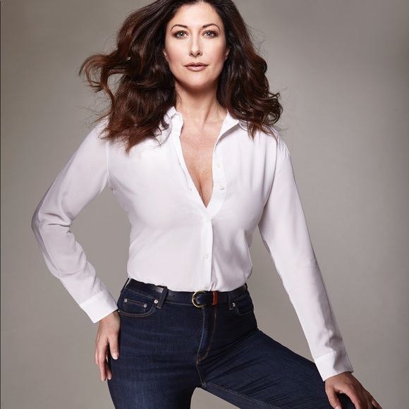 Meet your Posher, Christina! - Picture 5 of 6